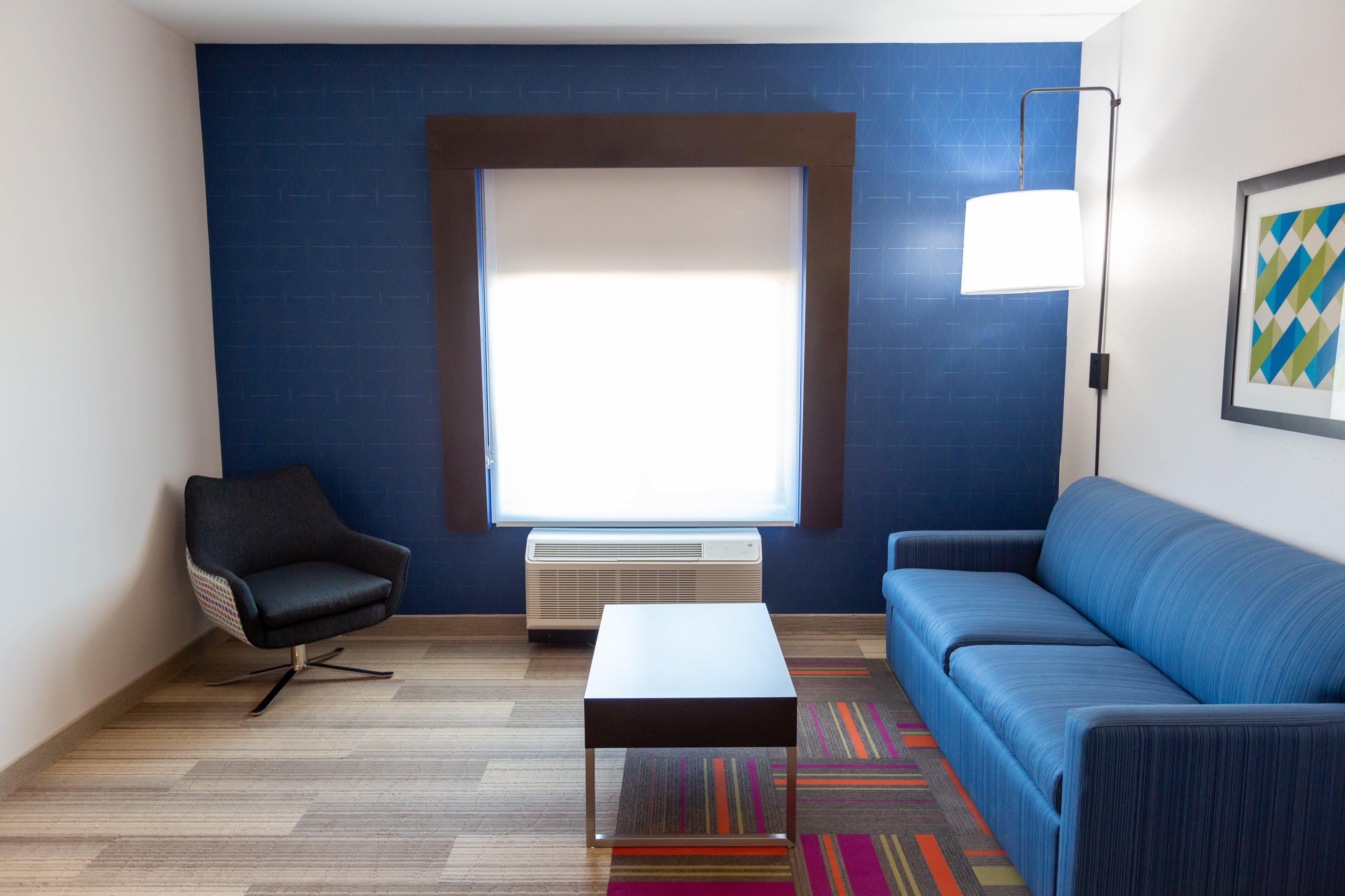 Holiday Inn Express & Suites - Kingfisher, An Ihg Hotel Экстерьер фото