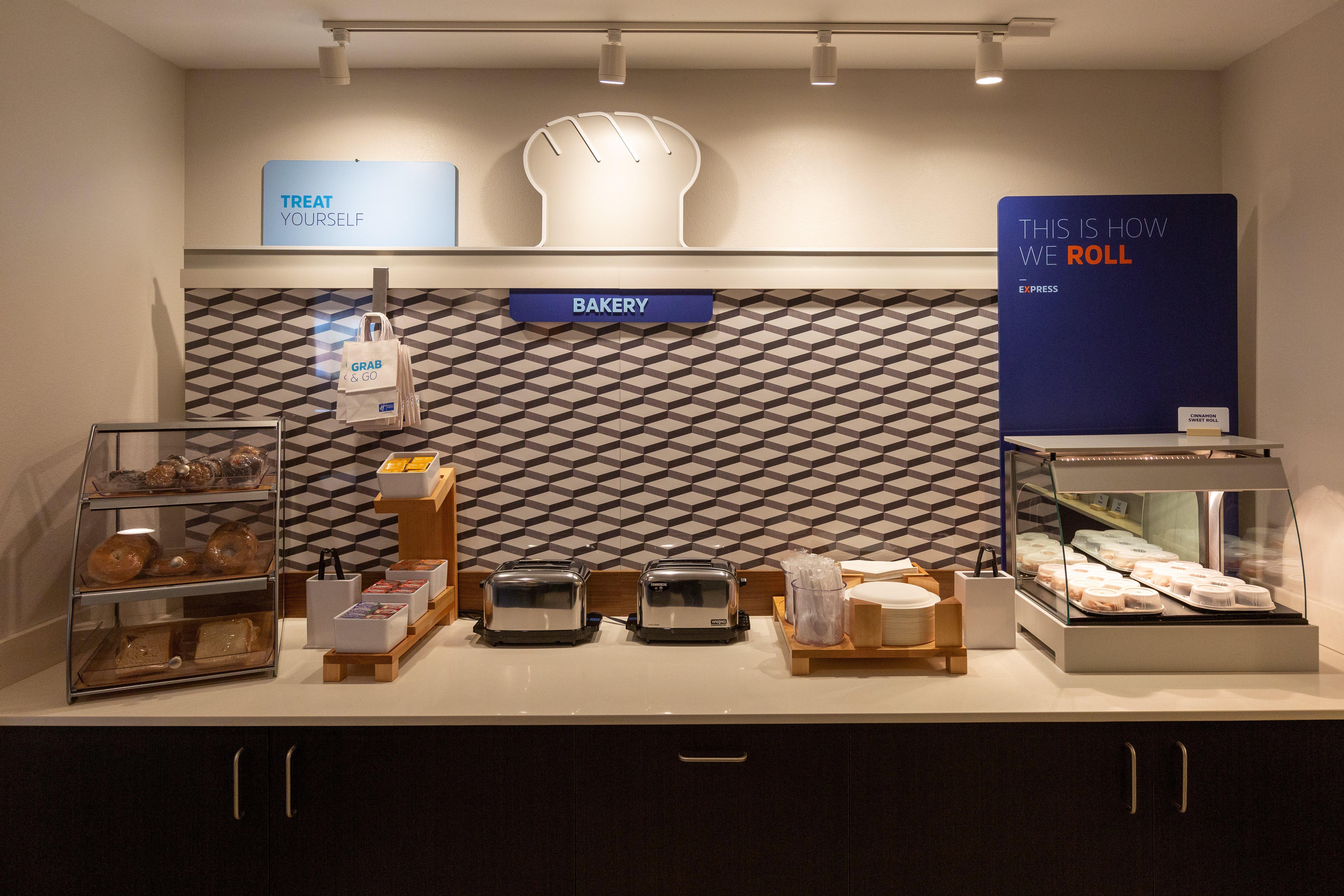 Holiday Inn Express & Suites - Kingfisher, An Ihg Hotel Экстерьер фото