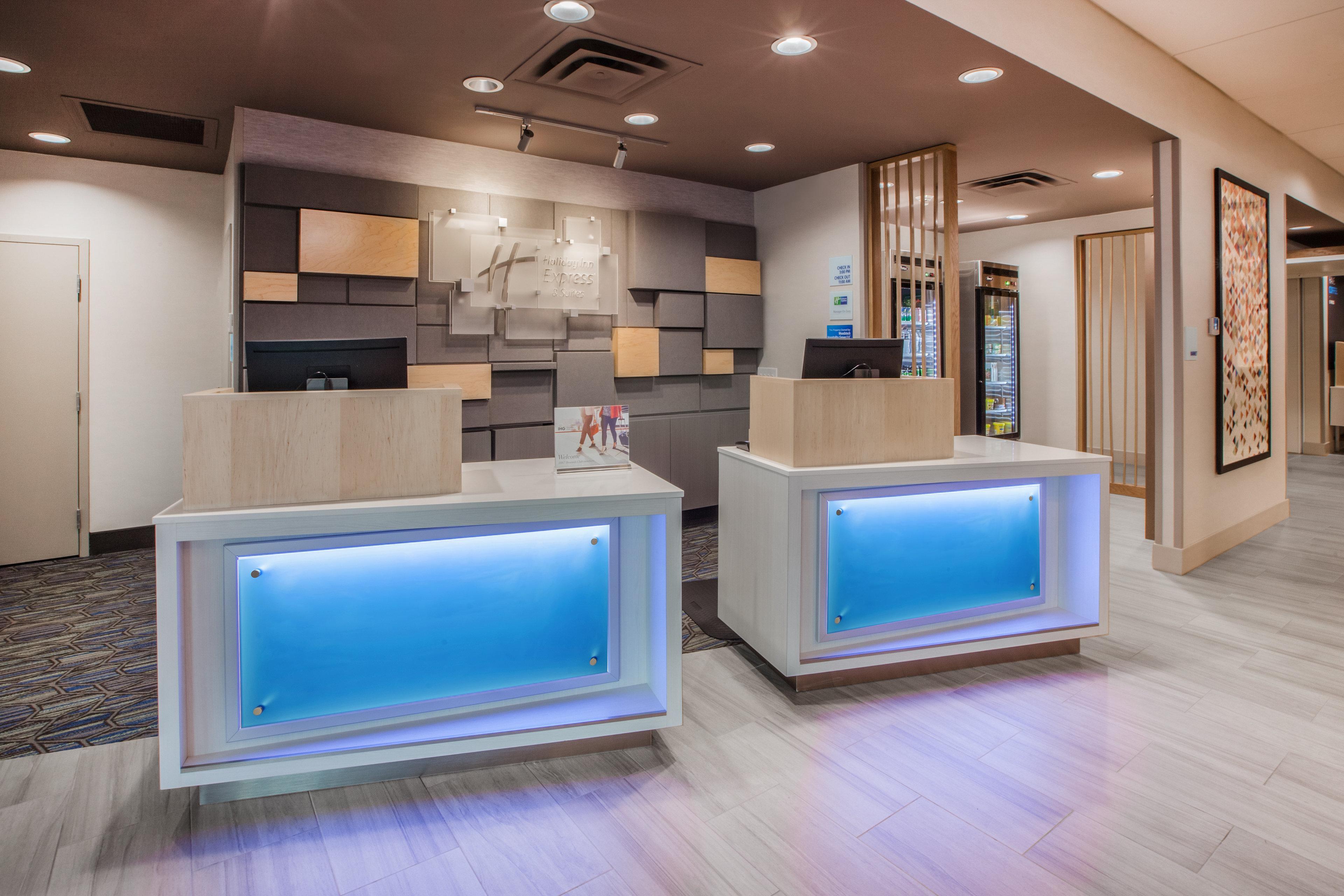 Holiday Inn Express & Suites - Kingfisher, An Ihg Hotel Экстерьер фото