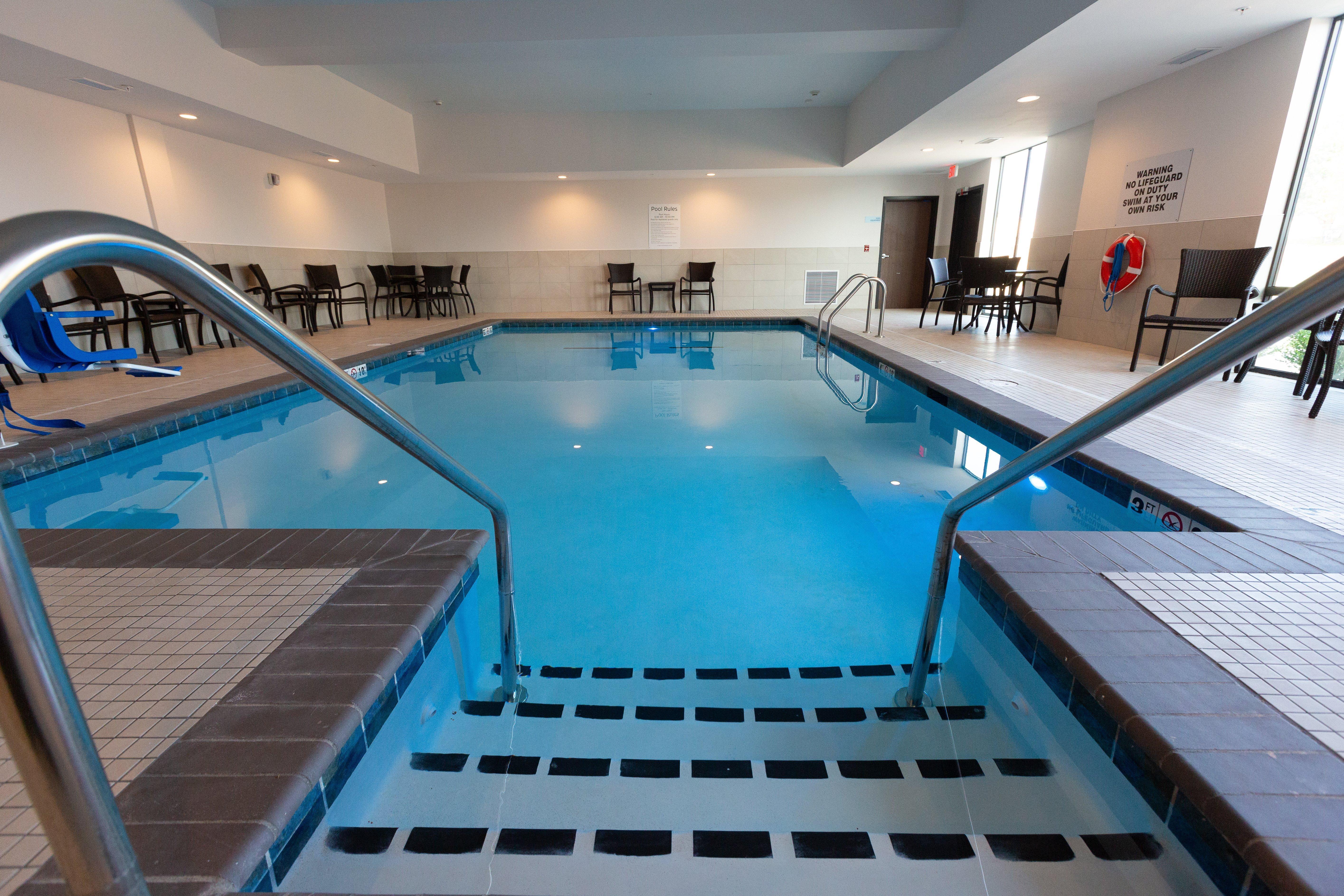Holiday Inn Express & Suites - Kingfisher, An Ihg Hotel Экстерьер фото